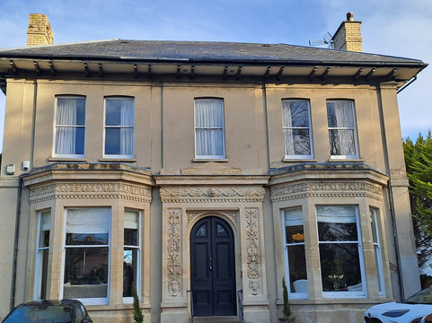 Longworth Villa主图