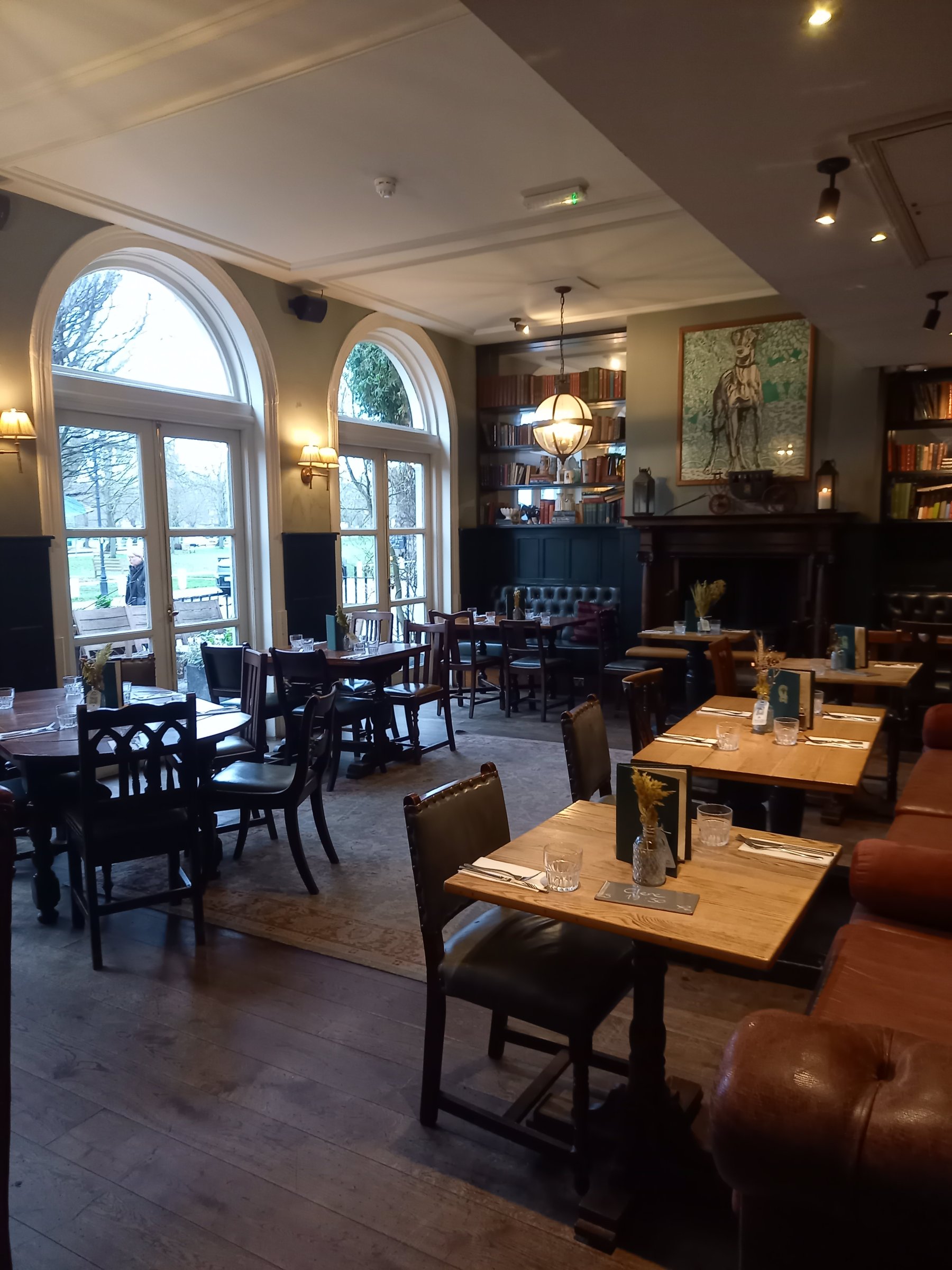 教练与马酒店-官方