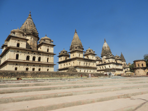 Chhatris Cenotaphs-欧恰必去景点