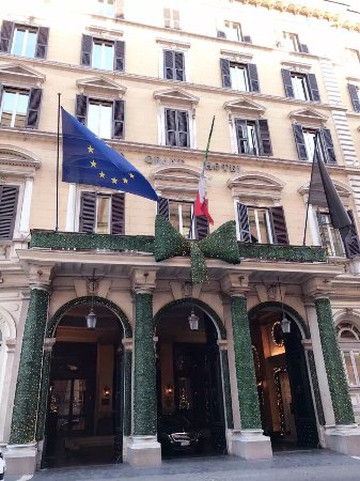 罗马瑞吉酒店主图