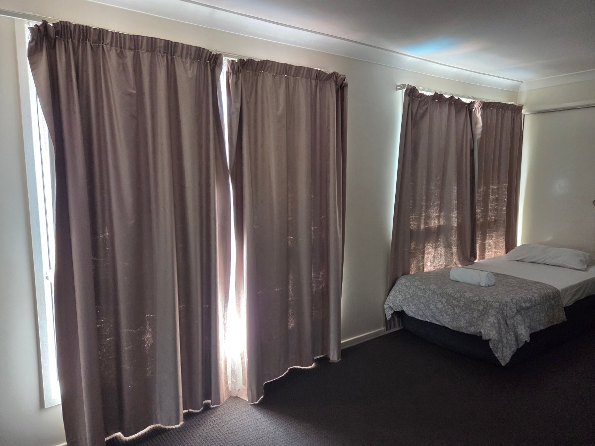 克利福德公园假日汽车旅馆-客卧