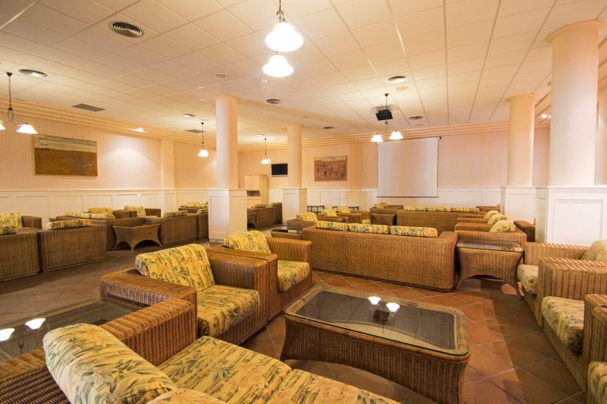 瑟维集团滨海马尔酒店-家庭/游戏区