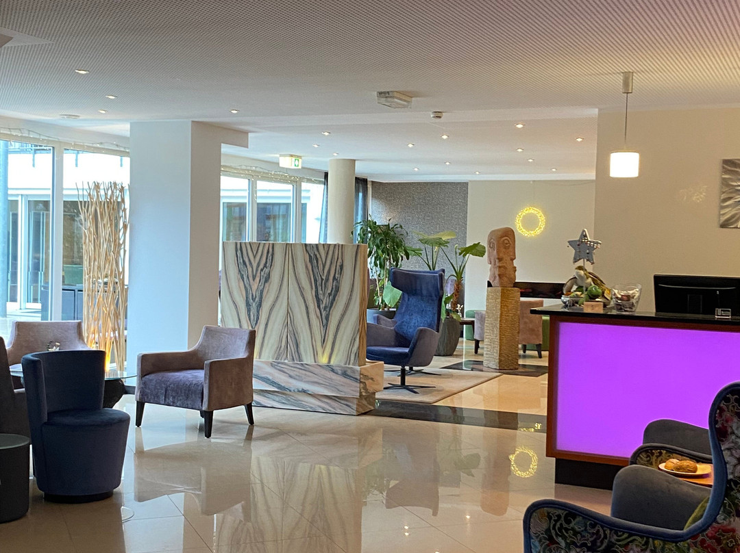 禾佑瑟加滕酒店主图