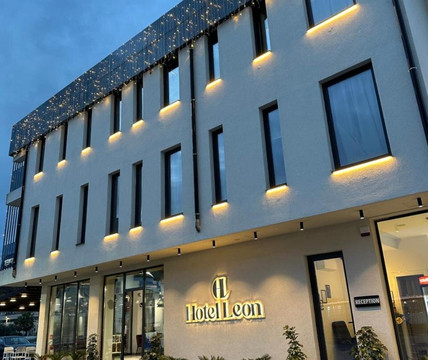 Leon Hotel
