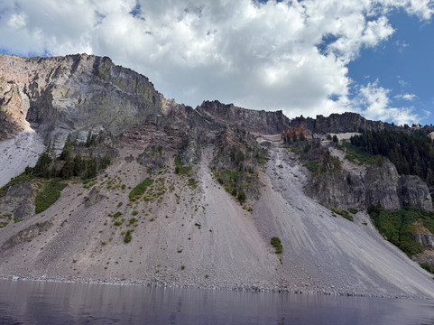 Pumice Castle-火山湖国家公园必去景点