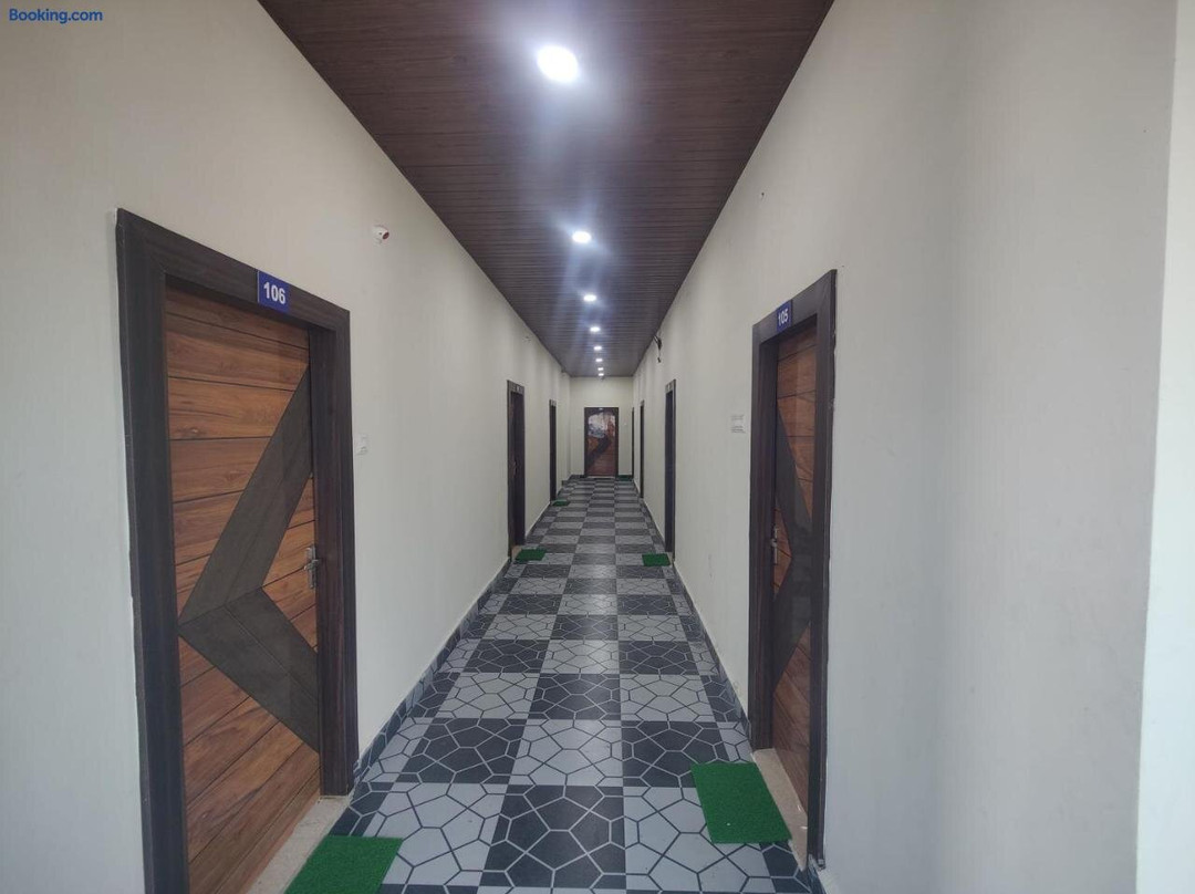 Hotel O Shri Krishna Grand