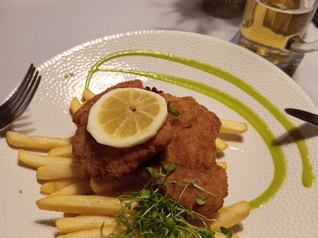 法尔肯餐厅酒店主图