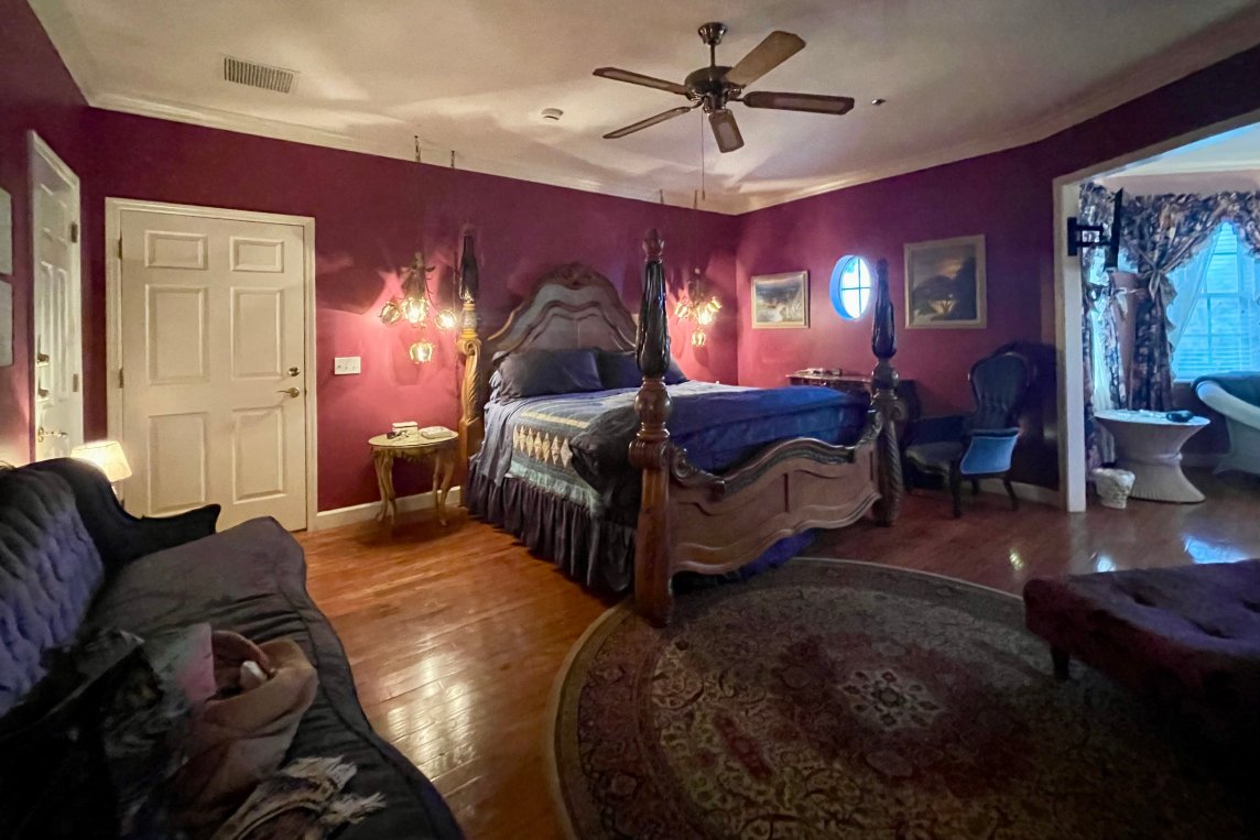 苍鹭岛湖景家庭民宿-客卧