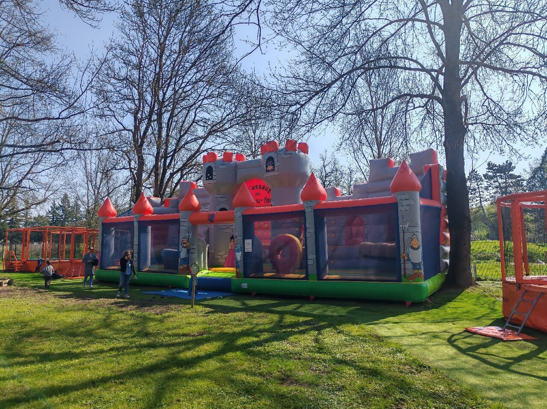 Loupisco Park-Pont-Eveque必去景点