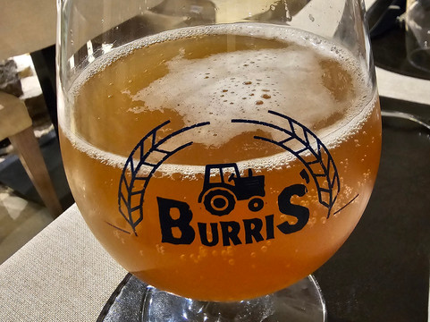 凡内格里酒店主图