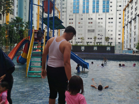 阿拉住宅游泳池景观开放式公寓酒店 - 近加丁塞尔彭主图