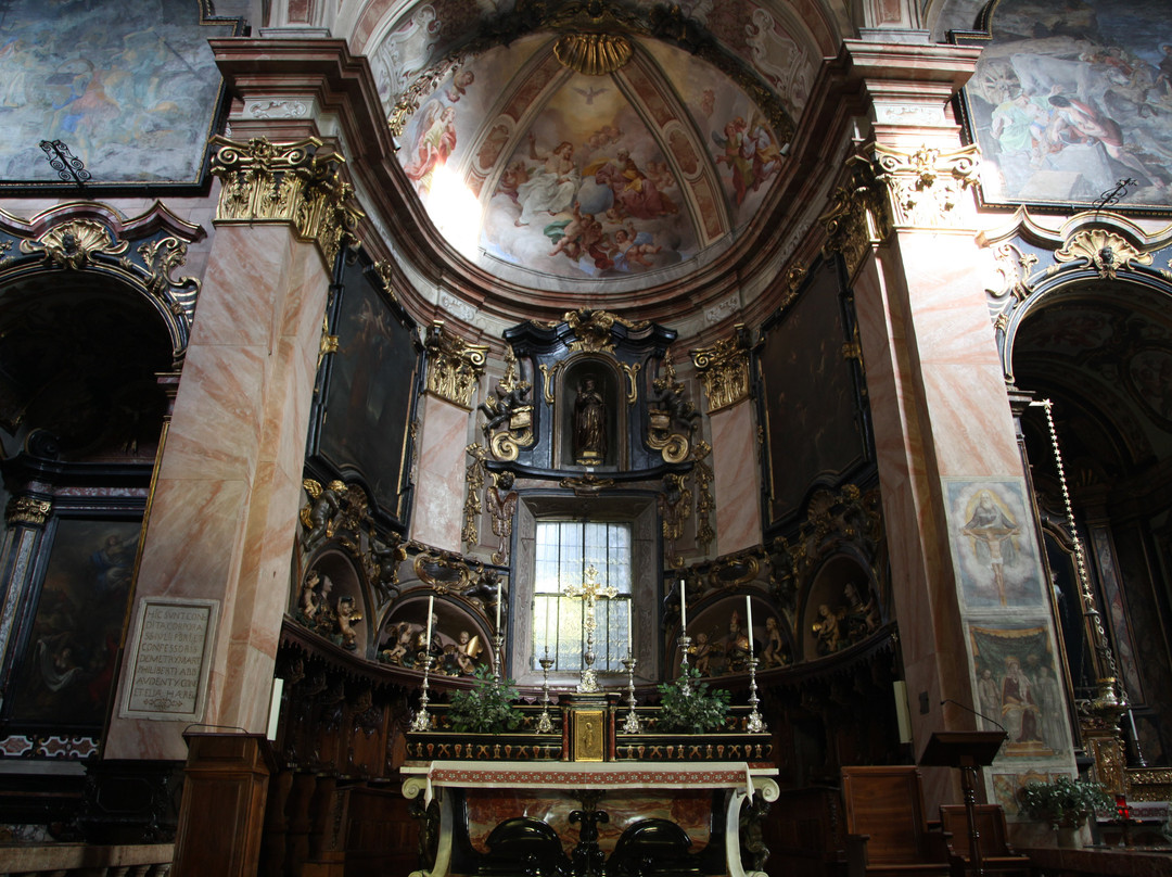 Basilica di San Giulio-奥尔塔圣朱利奥必去景点