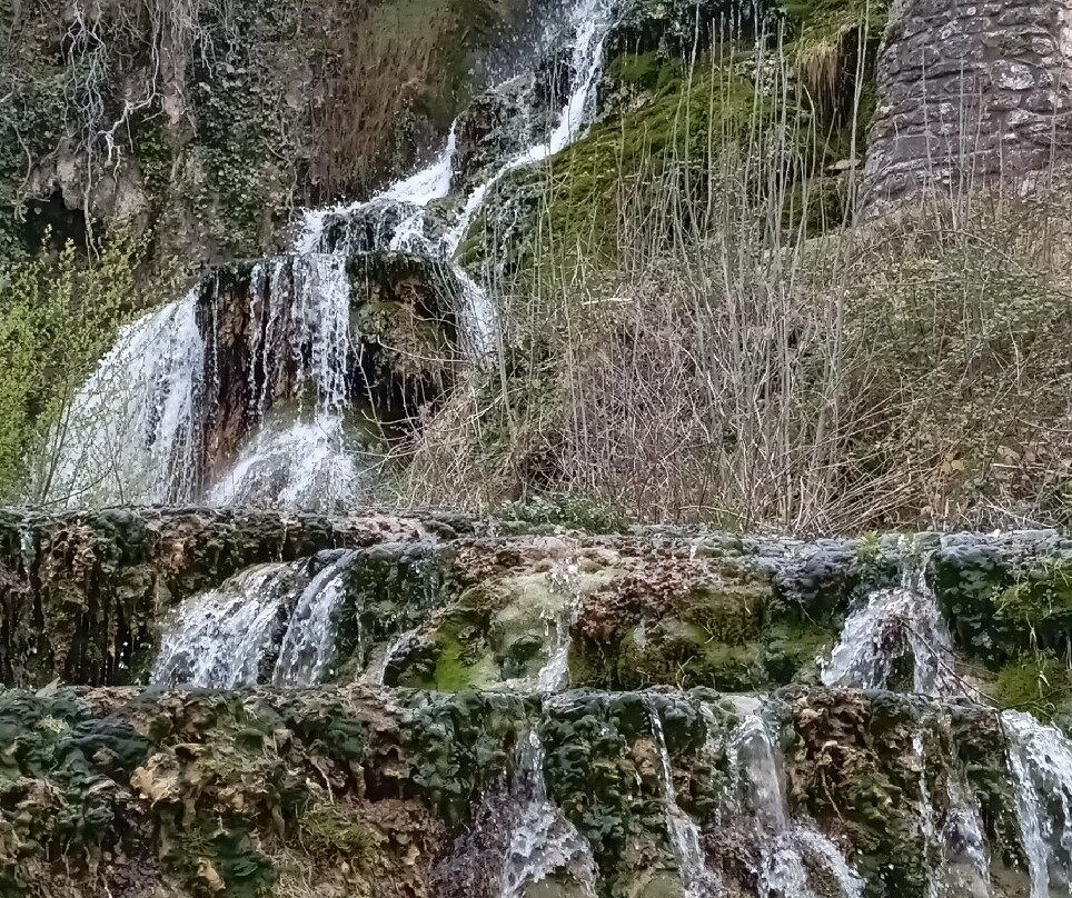 Cascada de Orbaneja-Orbaneja del Castillo必去景点