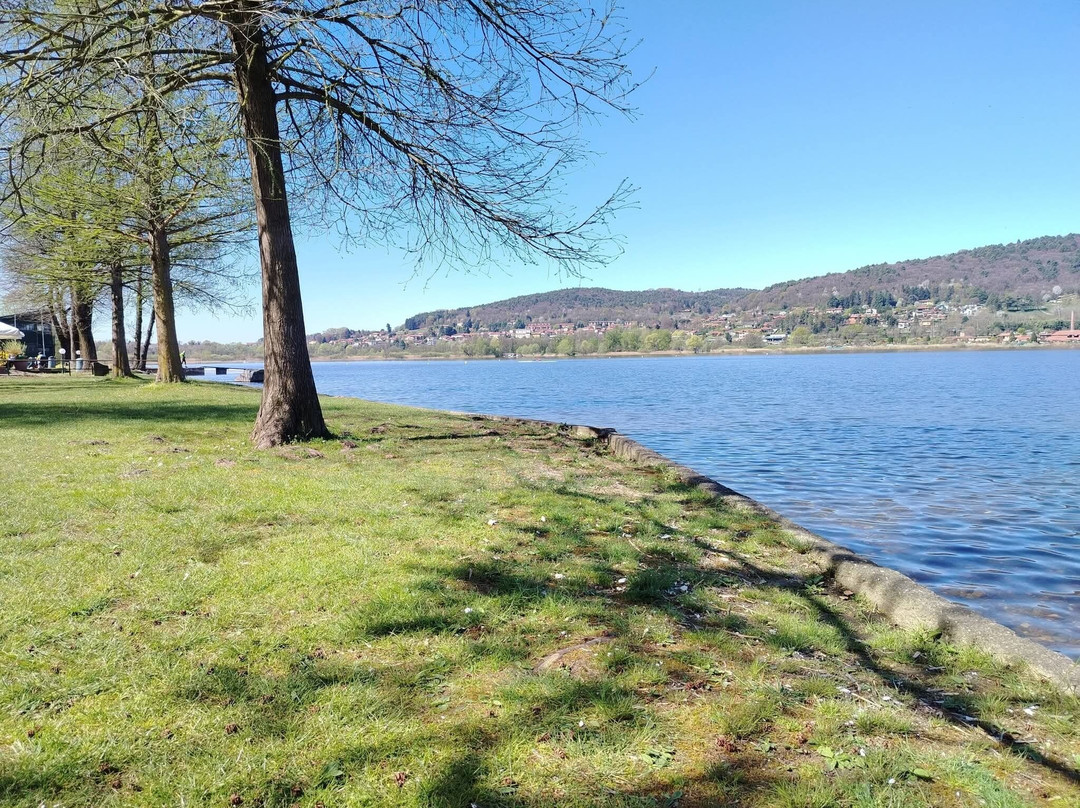 Lago di Comabbio-瓦雷泽必去景点