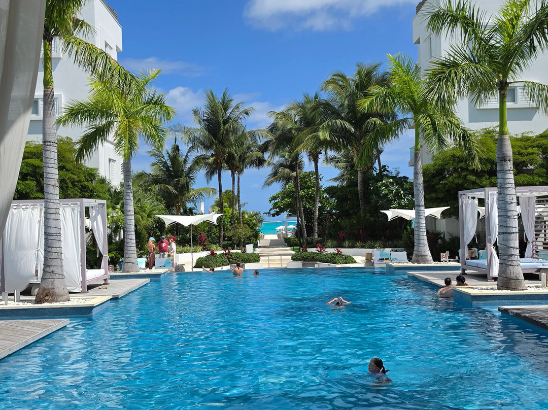 威玛拉度假村及别墅主图