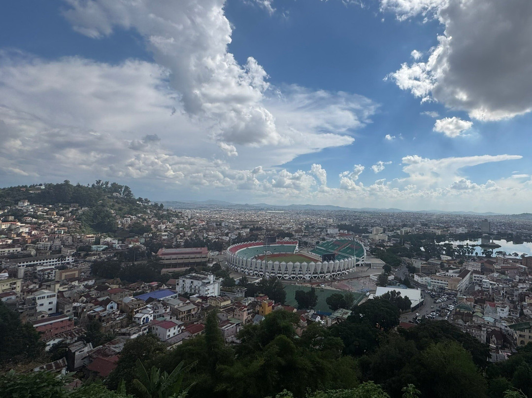 Fetnyglot2our Madagascar-安塔那那利佛必去景点