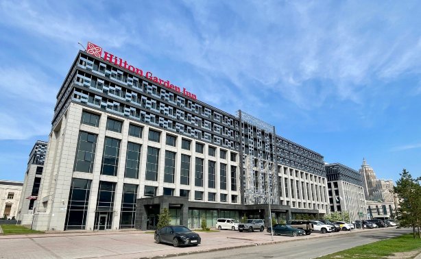 阿斯塔纳希尔顿花园酒店-旅行者