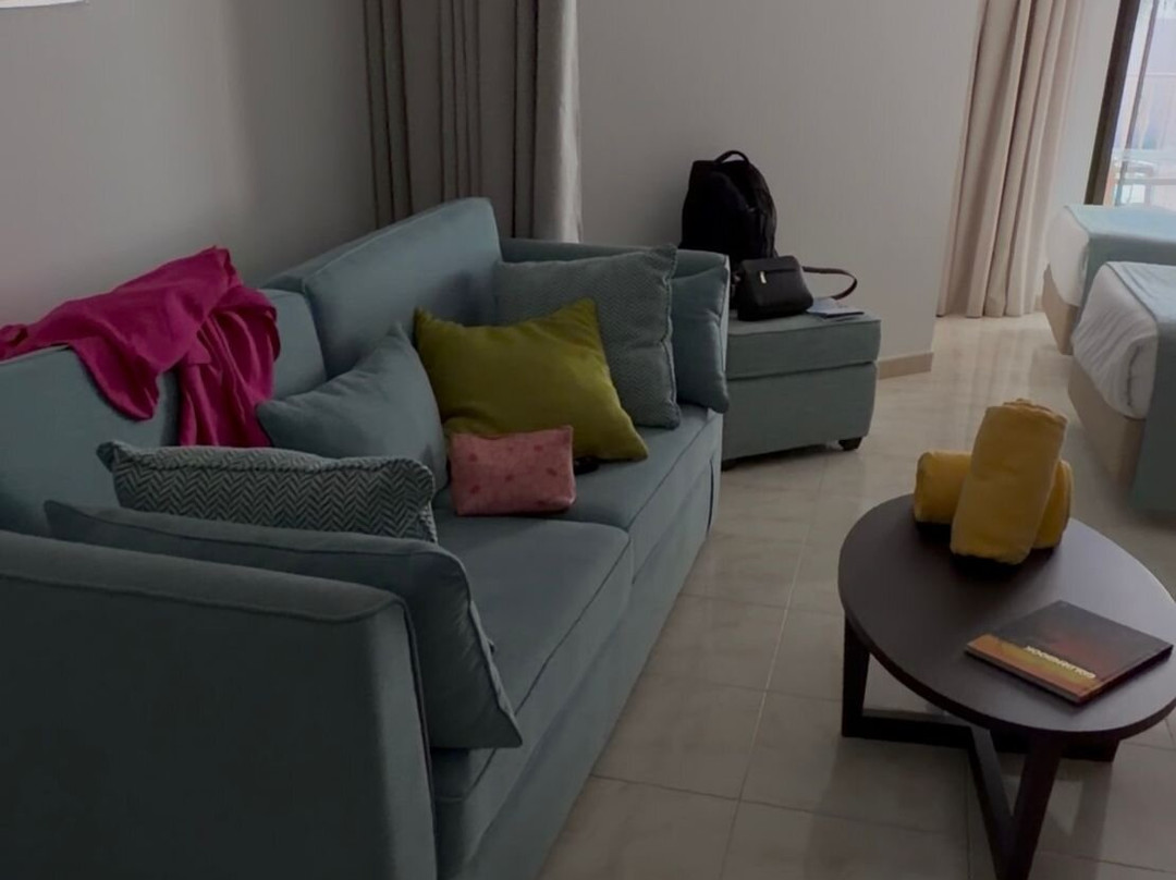 Spacious 4 Bedroom Villa, Private Pool, Free Air Conditioning and Wifi主图