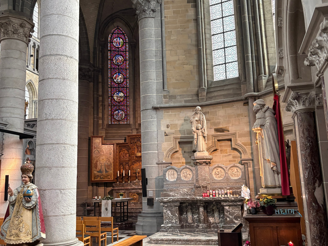 Saint Martin's Cathedral-伊普尔必去景点