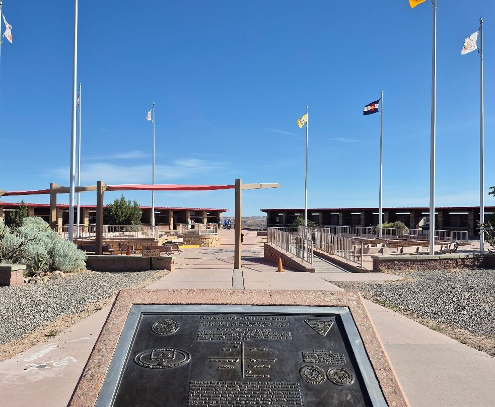 Four Corners Monument-Teec Nos Pos必去景点