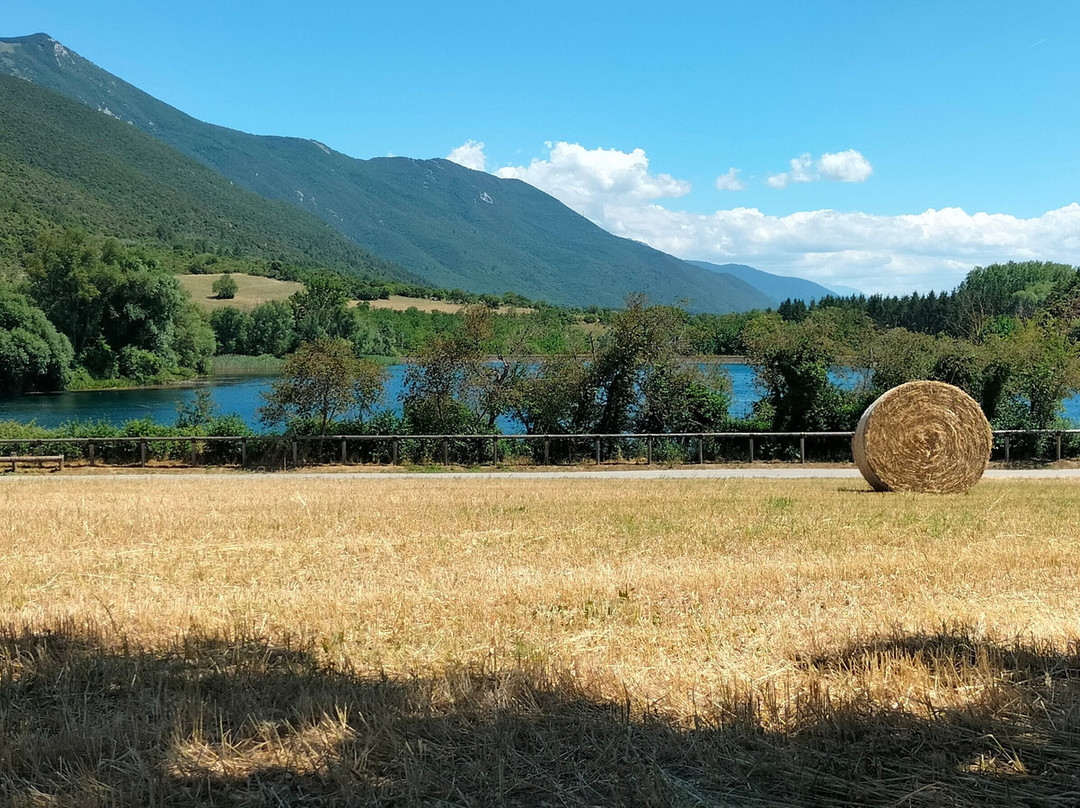 Lago di Capo d'Acqua-Capestrano必去景点