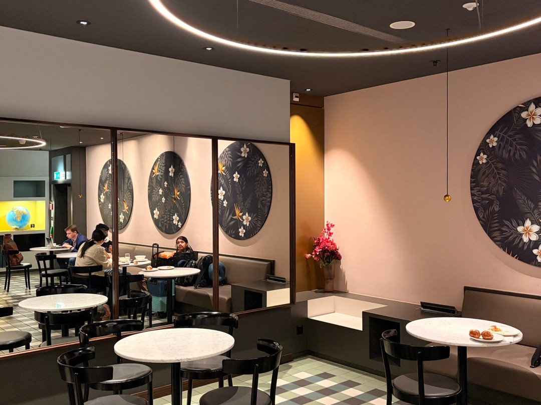 Aspire Lounge at Zurich Airport-奥普菲孔必去景点
