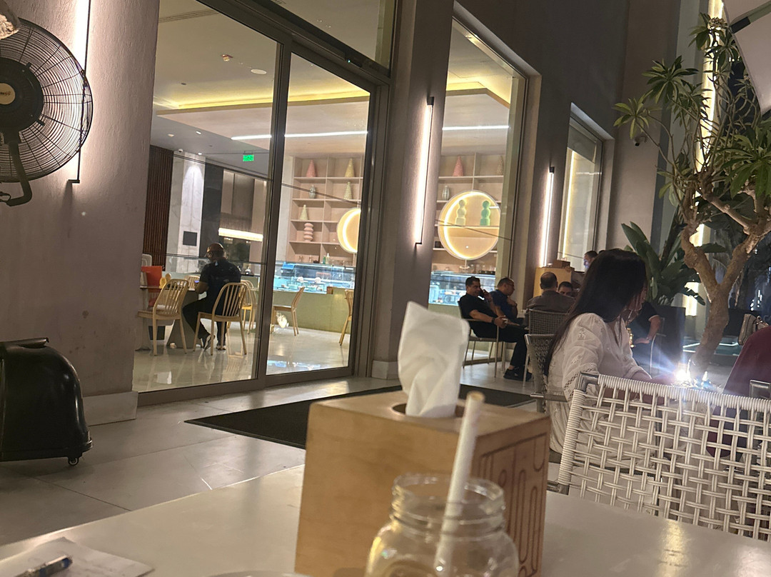 开罗都喜天丽湖景酒店主图