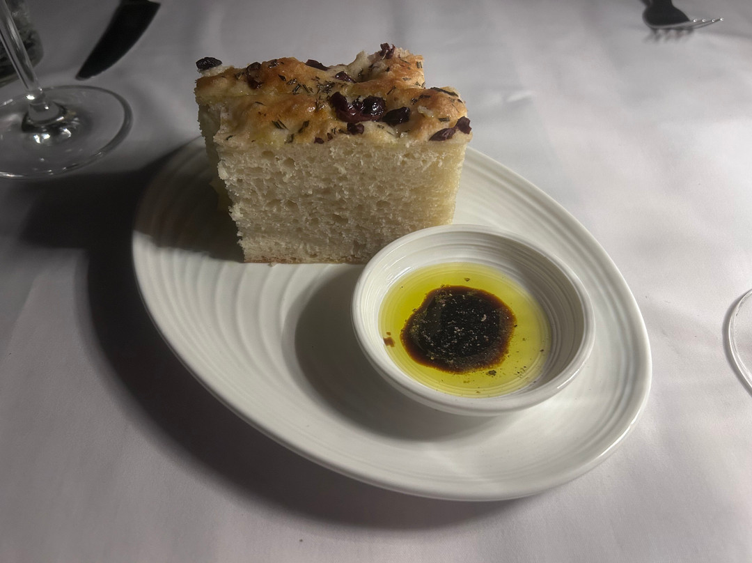 Tre Restaurant
