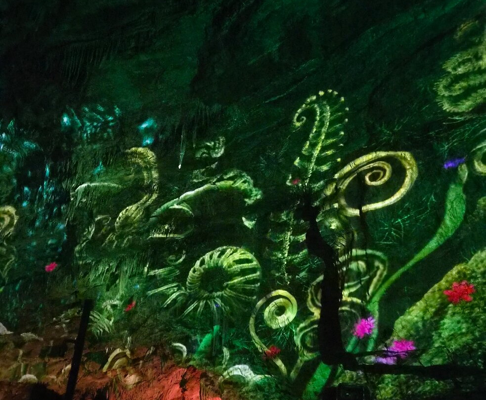 Domaine Des Grottes De Han-Han-sur-Lesse必去景点