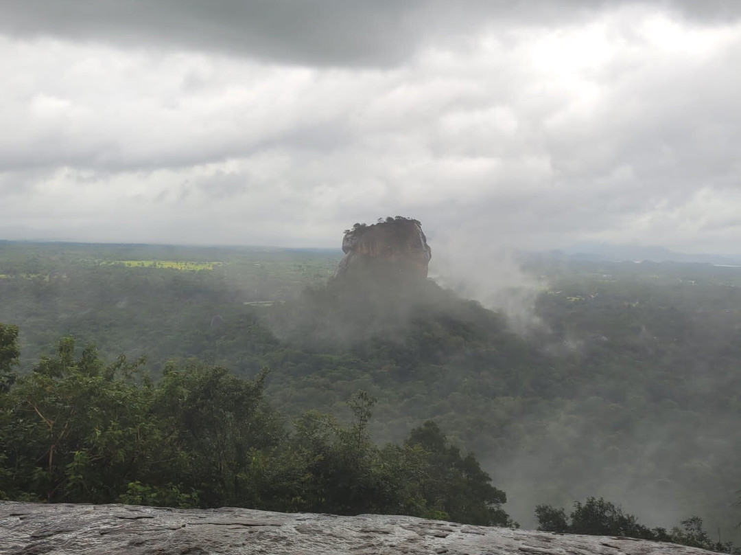 Ceyglow Tours - Private Driver Sri Lanka-Katana必去景点