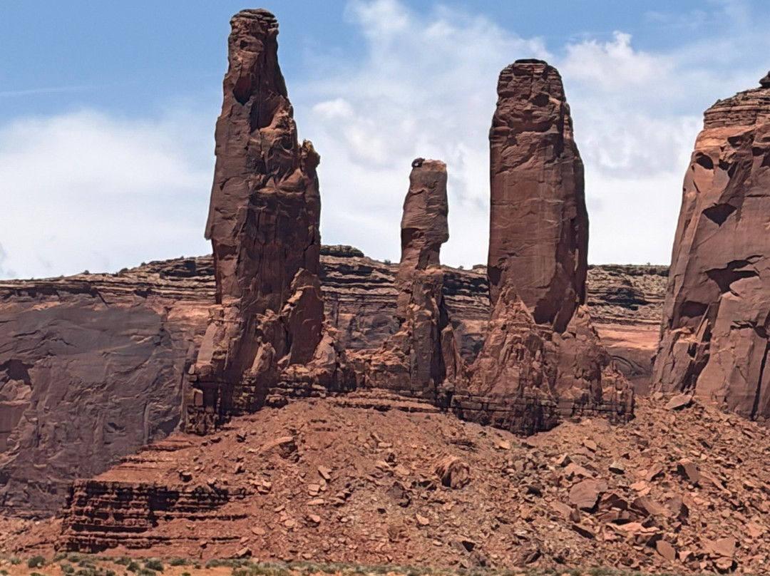 Three Sister Navajo Guided Tours-纪念碑公园必去景点
