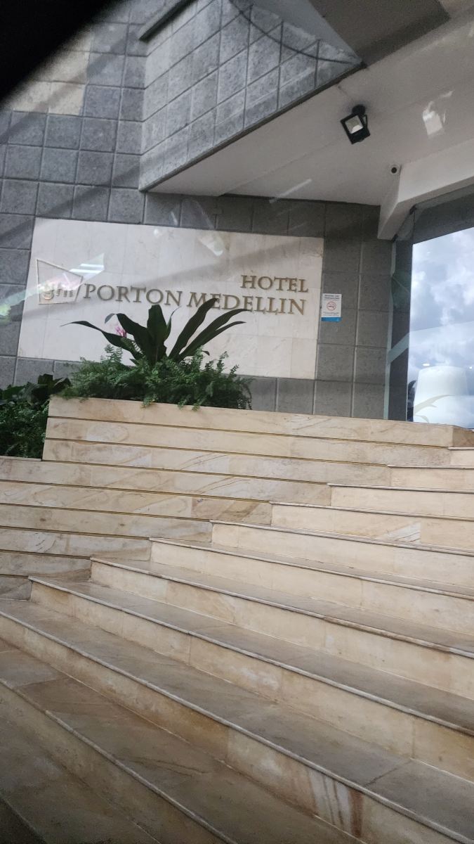 波顿麦德林 GHL 酒店-旅行者