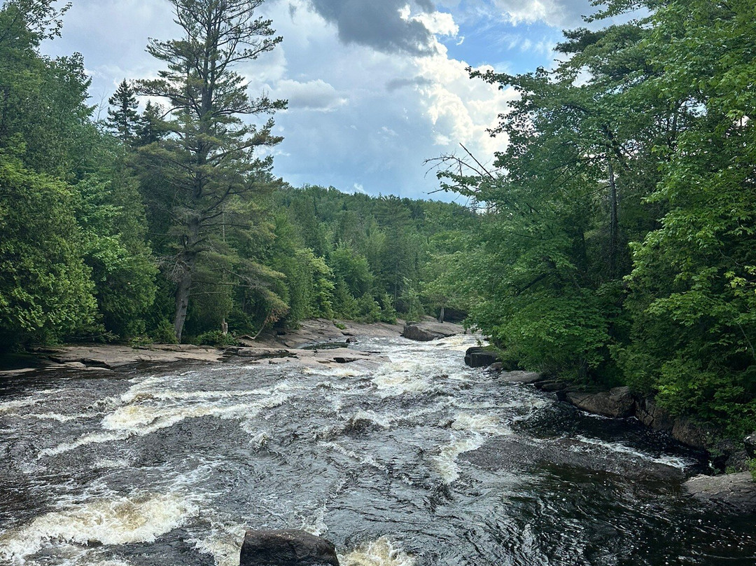 Parc de la Rivière Doncaster-Sainte-Adele必去景点