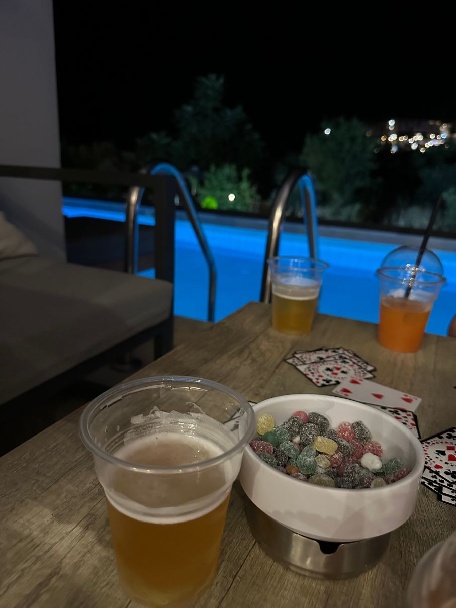 T酒店高级套房-旅行者