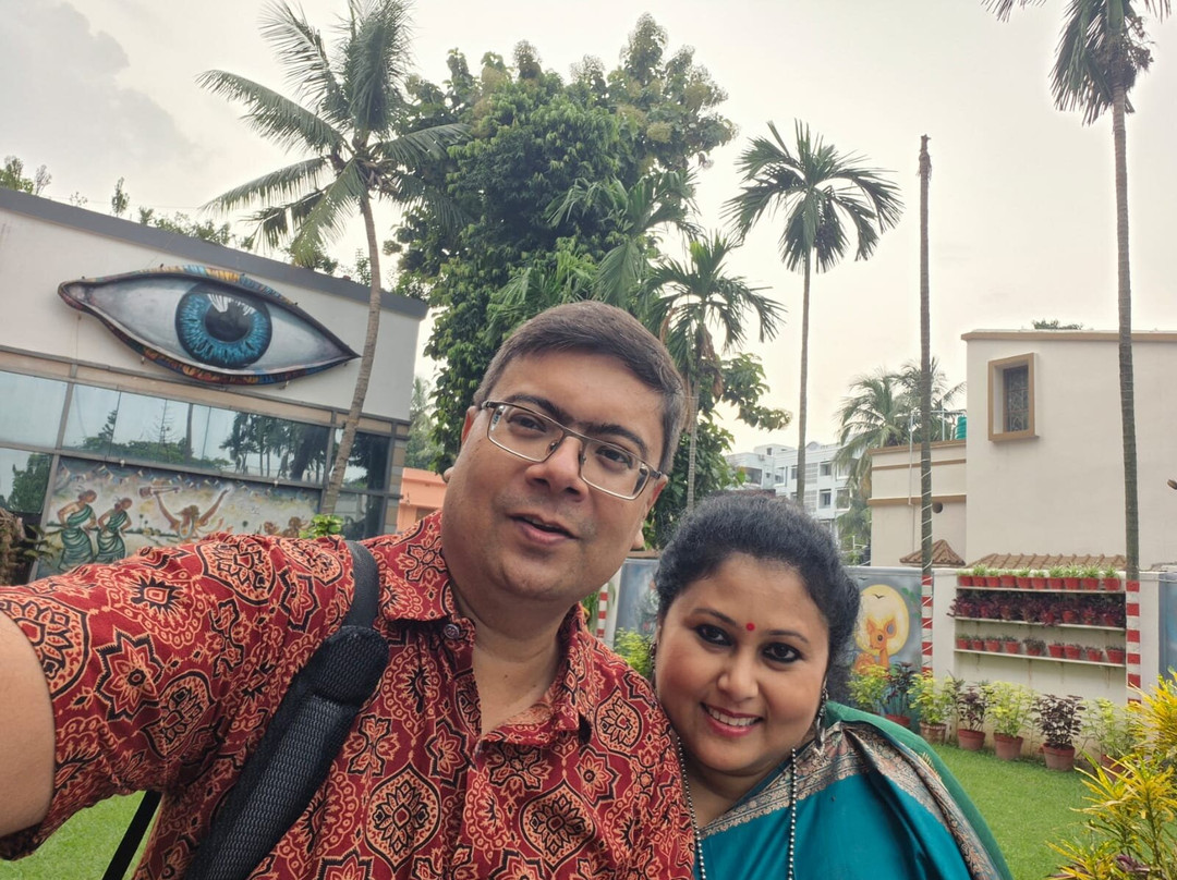 皇家斑果酒店主图