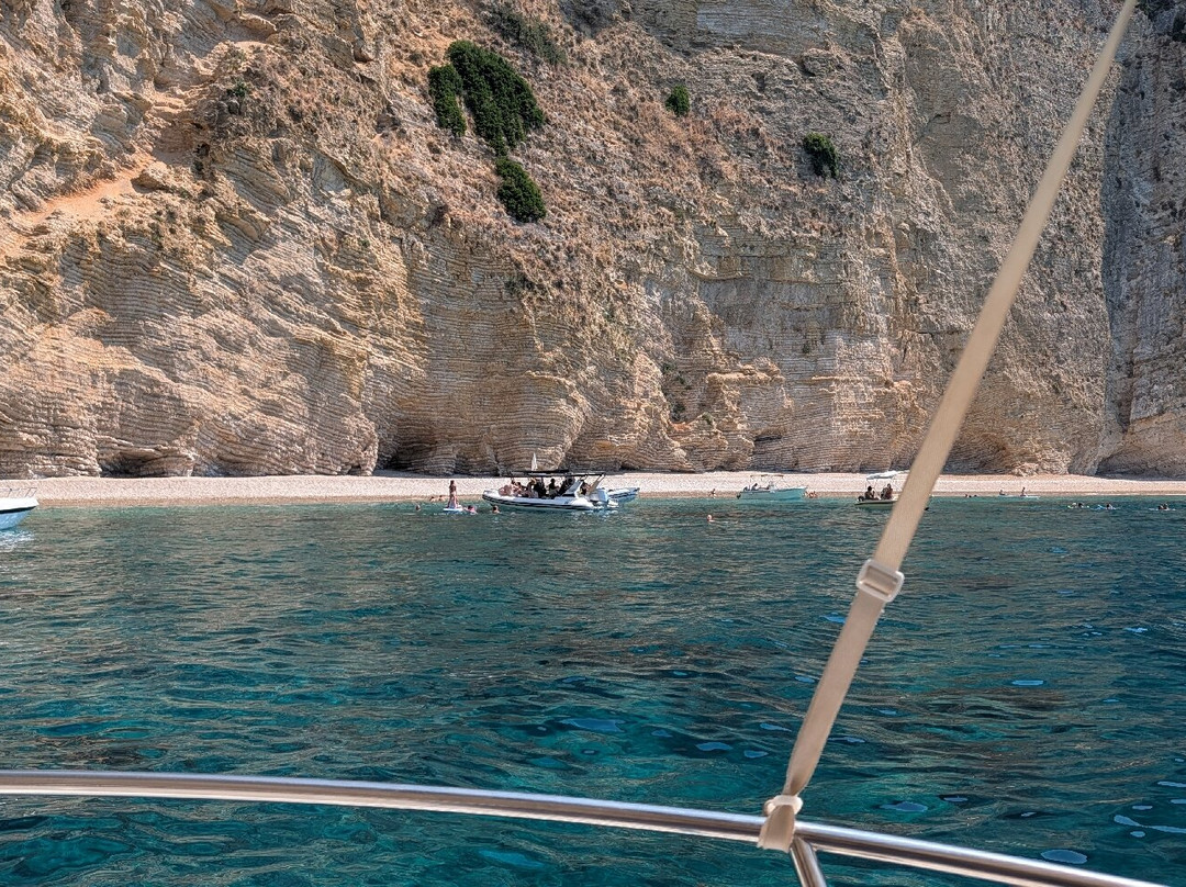 Triton Marine Tours-Paleokastritsa必去景点