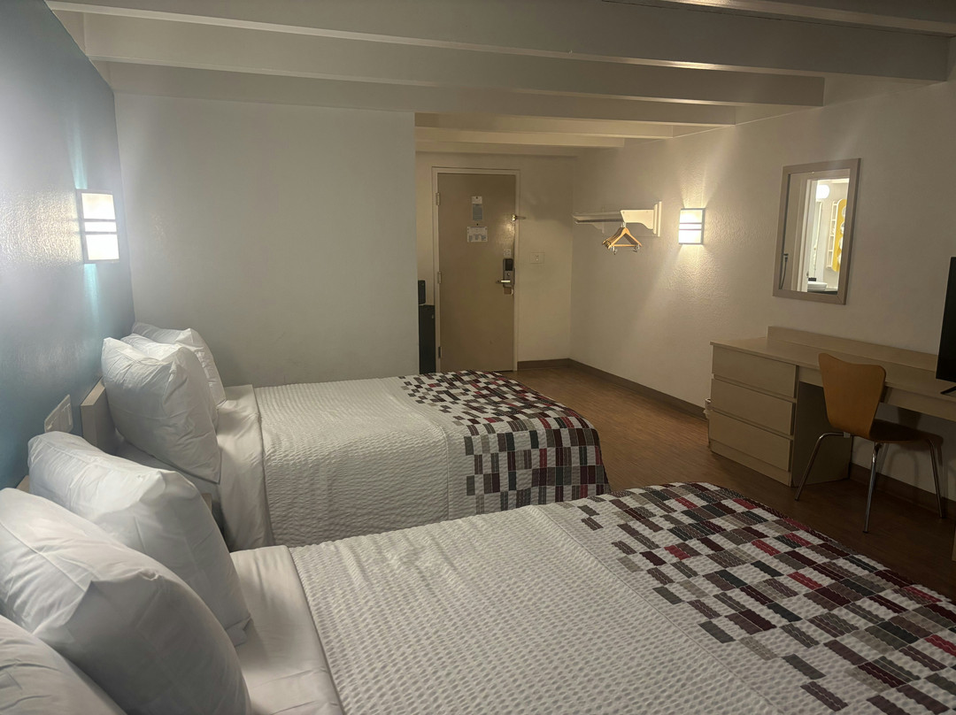 科科莫红屋顶旅馆