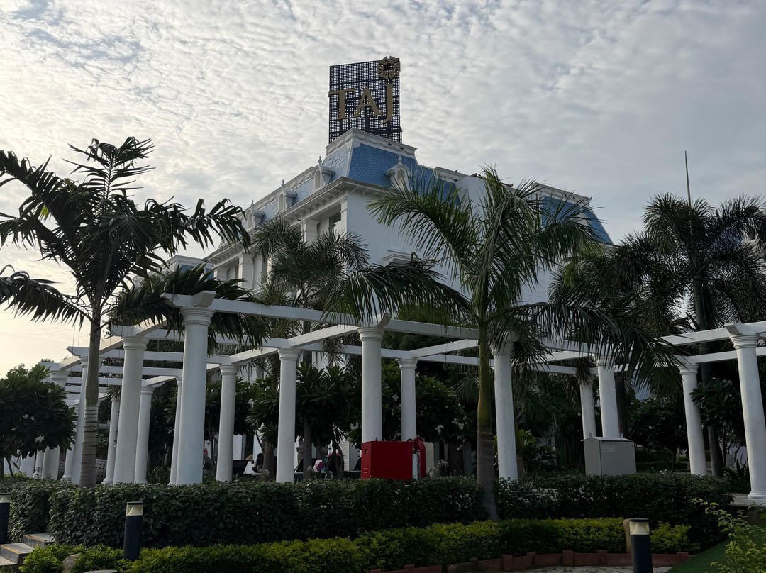 塔吉甘地尼格尔度假村&温泉主图