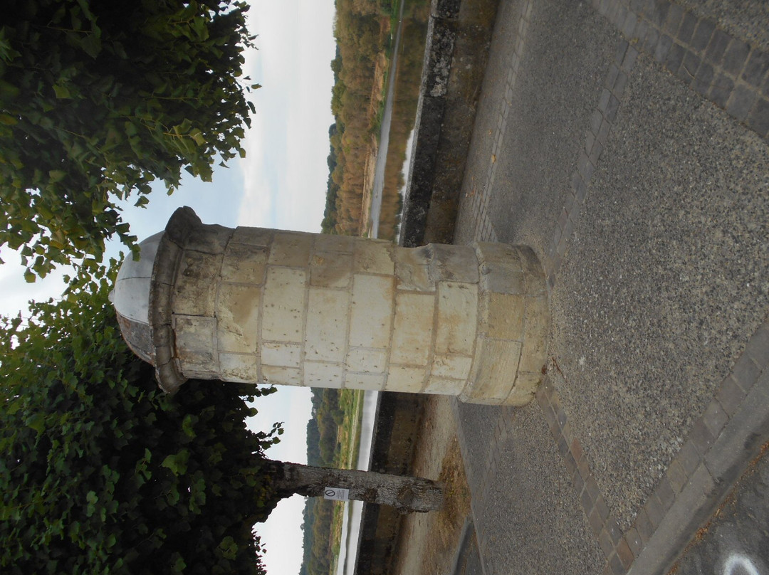 Eglise Sainte Marie Madeleine-Brehemont必去景点