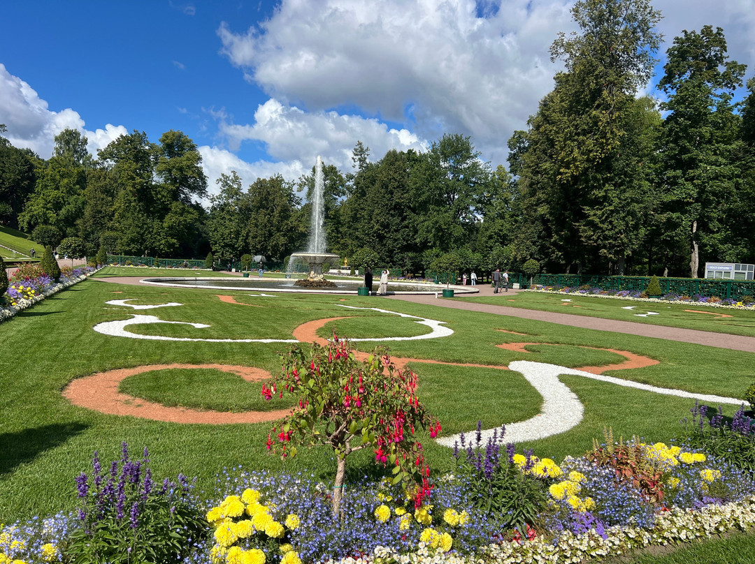Olga's and Tsaritsyn Islands Pavilions-彼得霍夫必去景点