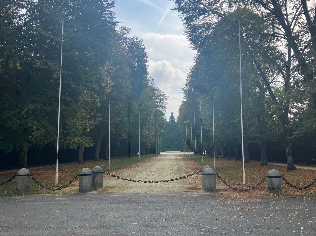 Memorial de l'Armistice-贡比涅必去景点
