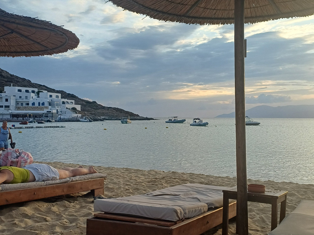 Mylopotas Beach-埃欧斯岛必去景点