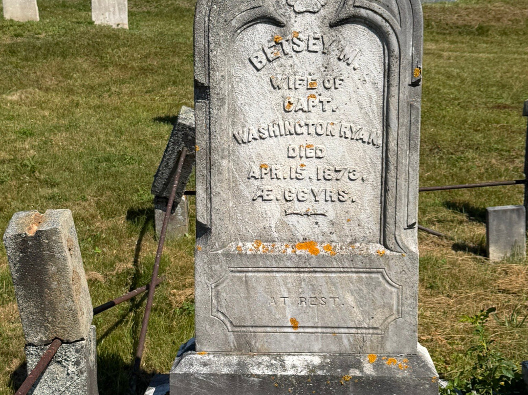 North Edgecomb Cemetery-Edgecomb必去景点