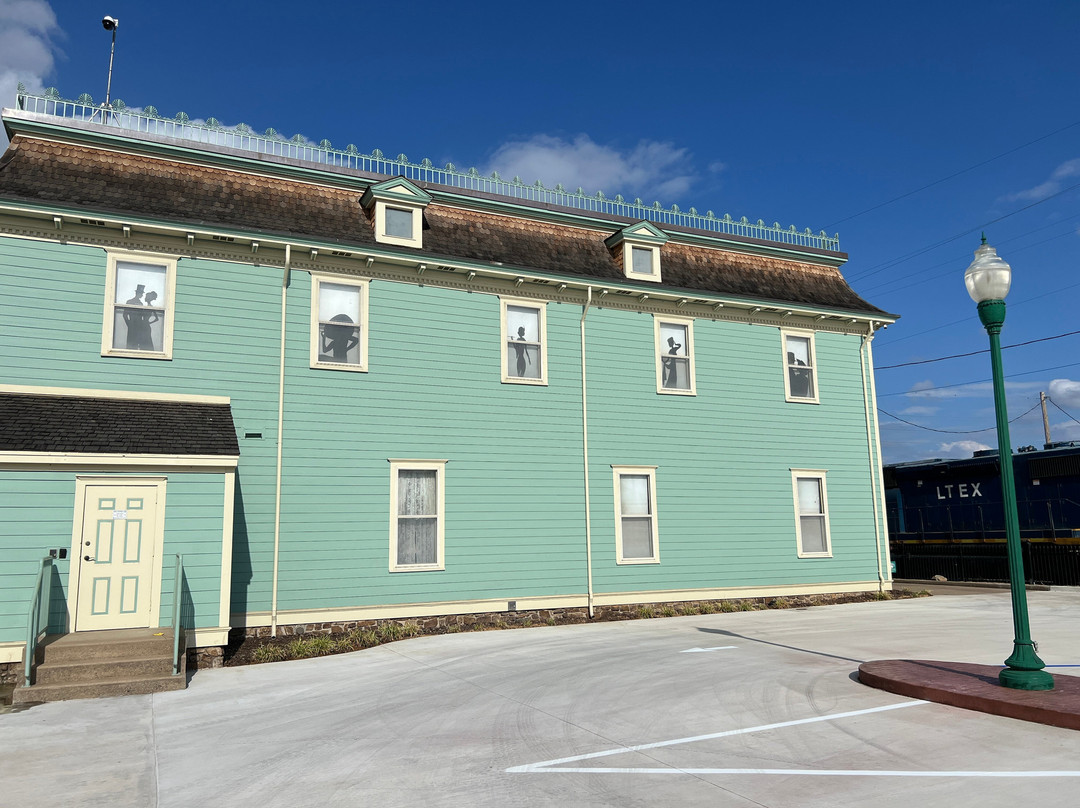 Miss Laura's Visitor Center-史密斯堡必去景点