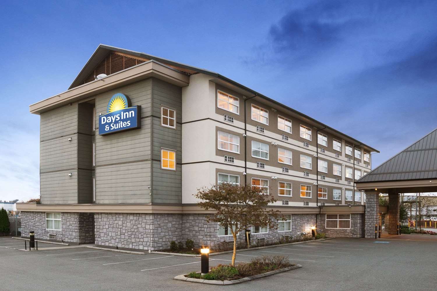 Days Inn & Suites by Wyndham Langley-官方