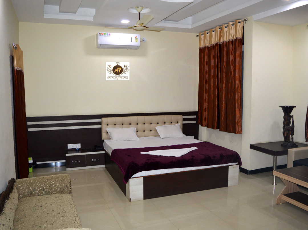 Hotel Raj Ratan Palace
