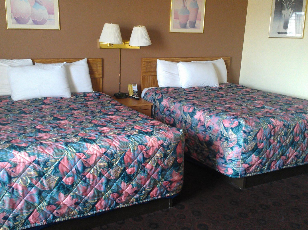 奥瓦通纳经济豪斯旅馆