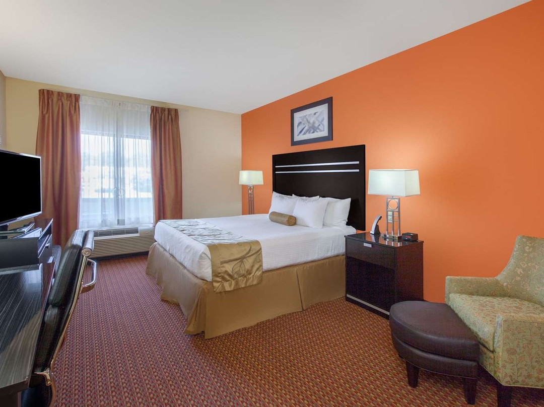 La Quinta Inn & Suites By Wyndham Tulsa Midtown主图