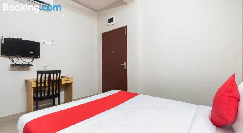 OYO Flagship 47581 Grand Inn