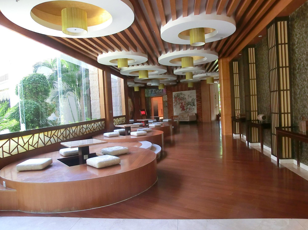 红格温泉假日酒店主图